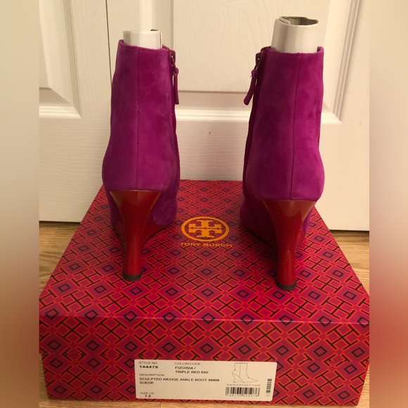 TORY BURCH SCULPTED WEDGE ANKLE BOOT - Picture 6 of 9